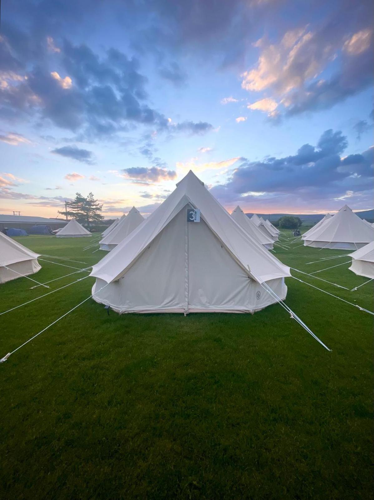 Nine Yards Bell Tents At The Tt - Castletown Exterior photo